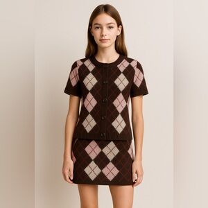 ZARA Argyle Knit Sweater & Skirt Set – Size 11-12 (Fits Women’s XS)
AA01